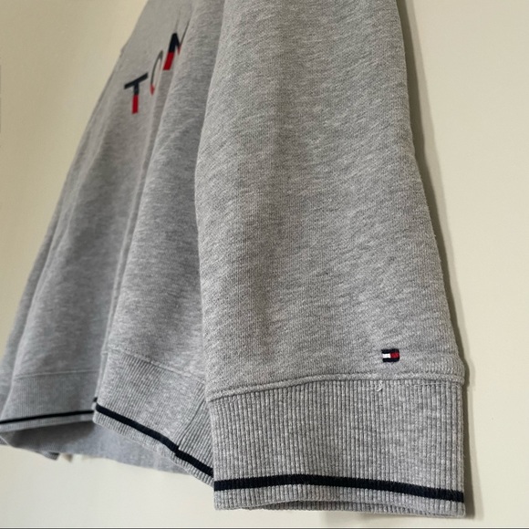 TOMMY HILFIGER - SWEATSHIRT (Size Kids L) - Picture 2 of 3
